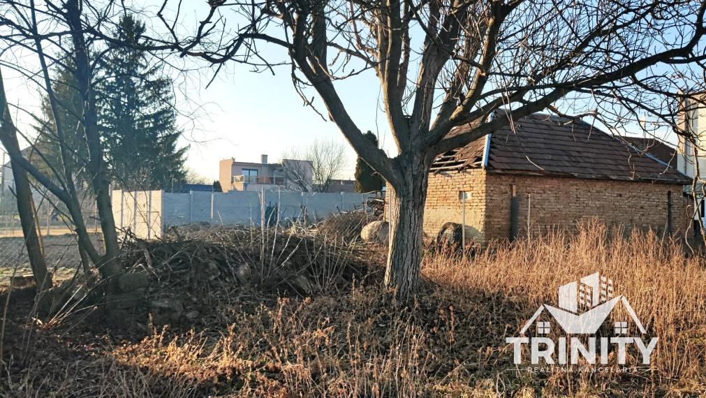 Na predaj slnečný stavebný pozemok v obci Pozba