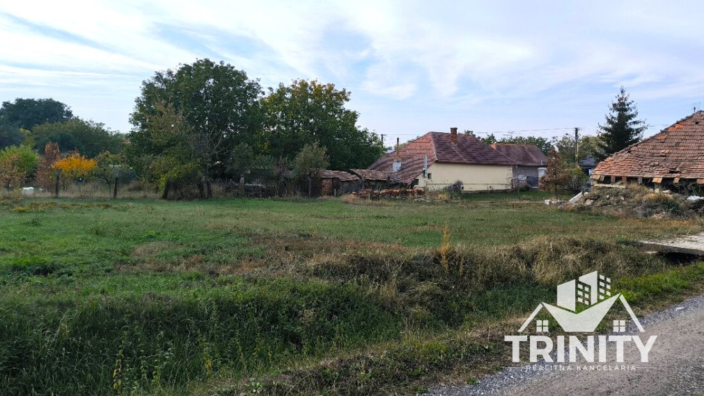 Na predaj stavebný pozemok v obci Veľká Maňa
