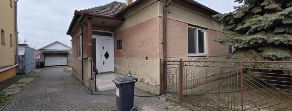 Na predaj 4-izbový rodinný dom s garážou v obci Tvrdošovce