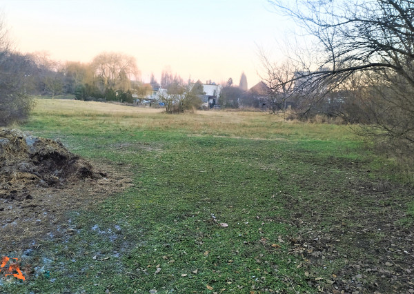 Na predaj veľký stavebný pozemok v obci Gbelce