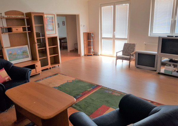 NA predaj 3-izbový tehlový byt priamo v centre mesta Nové Zámky