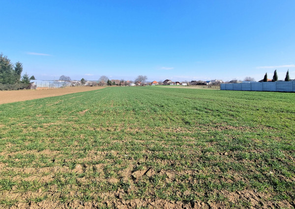 Na predaj lukratívny stavebný pozemok v obci Radava