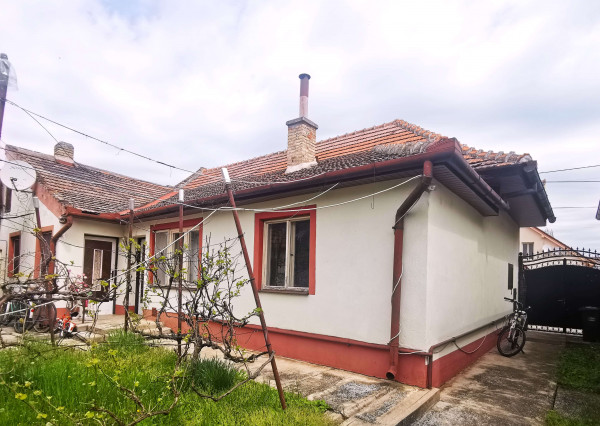 Znížená cena - Na predaj 5-izbový rodinný dom v meste Nové Zámky