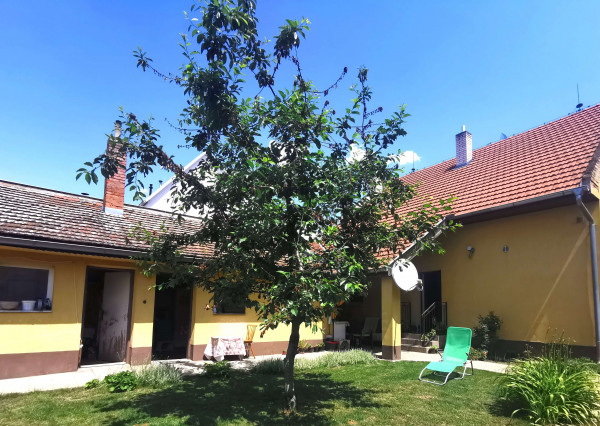 Na predaj tehlový rodinný dom v meste Nové Zámky, 3D prehliadka