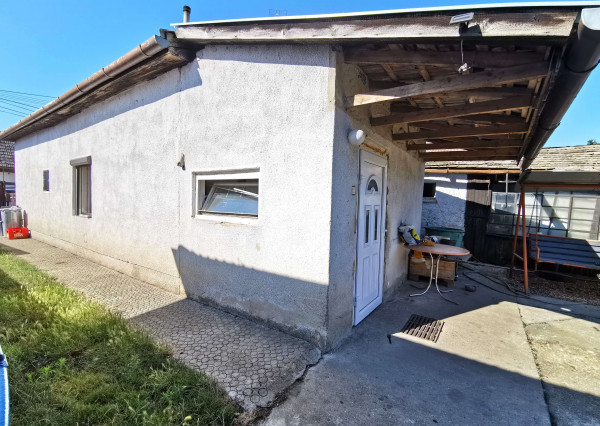 Na predaj 3-izbový rodinný dom v meste Šurany