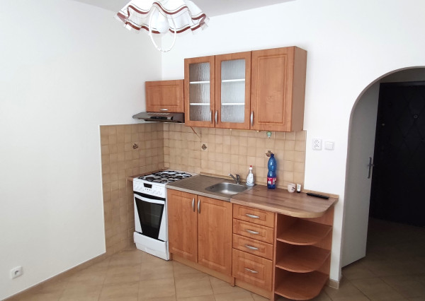 Na prenájom 1-izbový byt v meste Šurany