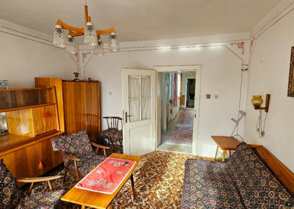 Na predaj 3-izbový rodinný dom v obci Semerovo