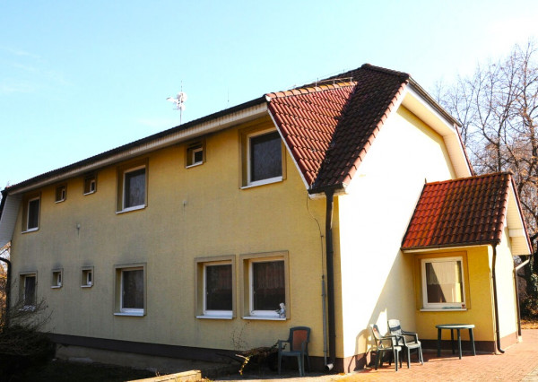 Na predaj moderne zariadený 8-izbový penzión v obci Radava