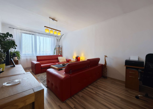 EXKLUZÍVNE - Na predaj 3-izbový byt s loggiou v Nových Zámkoch