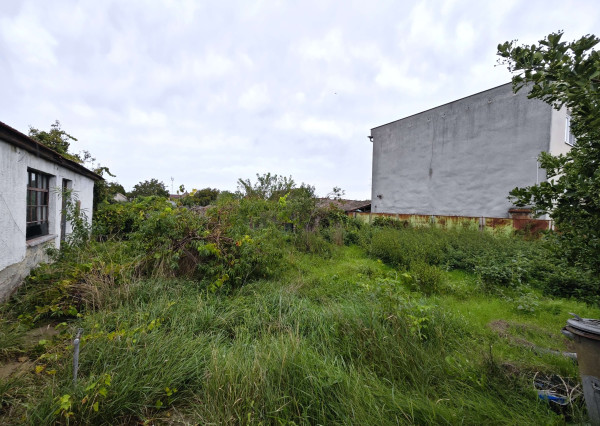 Na predaj stavebný pozemok v meste Nesvady