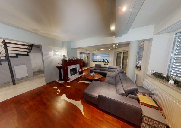 Na prenájom luxusný byt s terasou v centre mesta Nových Zámkov