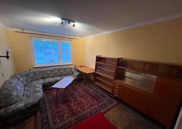 Na predaj 2-izbový tehlový byt s loggiou v centre mesta Šurany