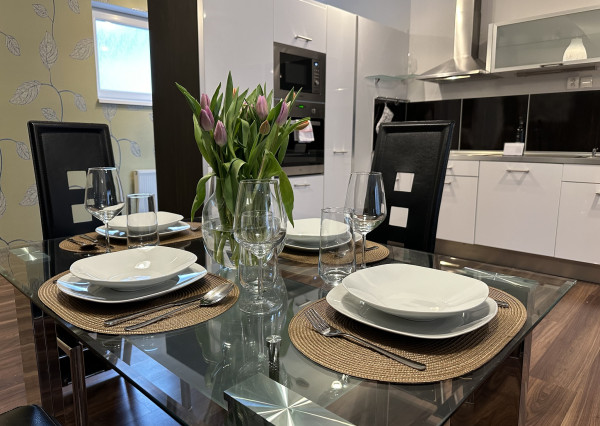 Na prenájom krásny 3-izbový byt v centre mesta Nových Zámkov