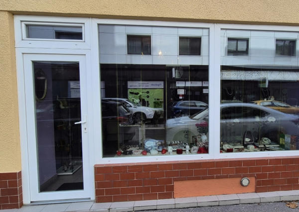 Na prenájom obchodný priestor v meste Nové Zámky