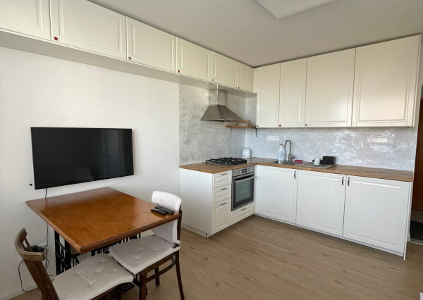 Na prenájom krásny 1-izbový byt na Nábr. ulici v Nových Zámkoch