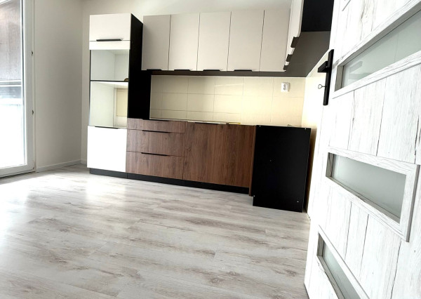 Na predaj 3-izbový byt  s loggiou v Nových Zámkoch