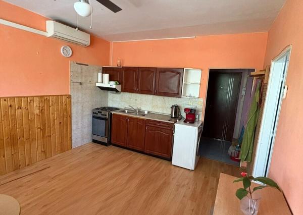 Na prenájom 1-izbový byt neďaleko autob. stanice v Nových Zámkoch