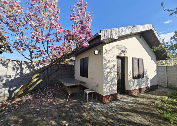 Na predaj murovaná chata na Zúgove v meste Nové Zámky