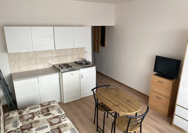 Na prenájom zriadená garsónka v šišom centre v Nových Zámkoch