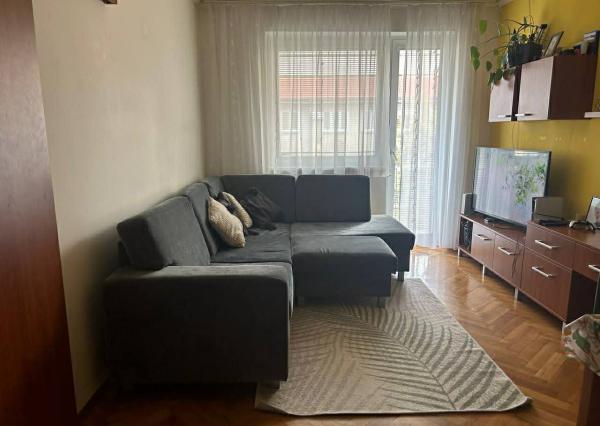Na predaj 3-izbový byt s balkónom v centre mesta v Nových Zámkoch