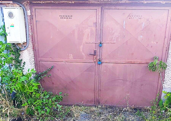 Na predaj murovaná garáž v meste Nové Zámky